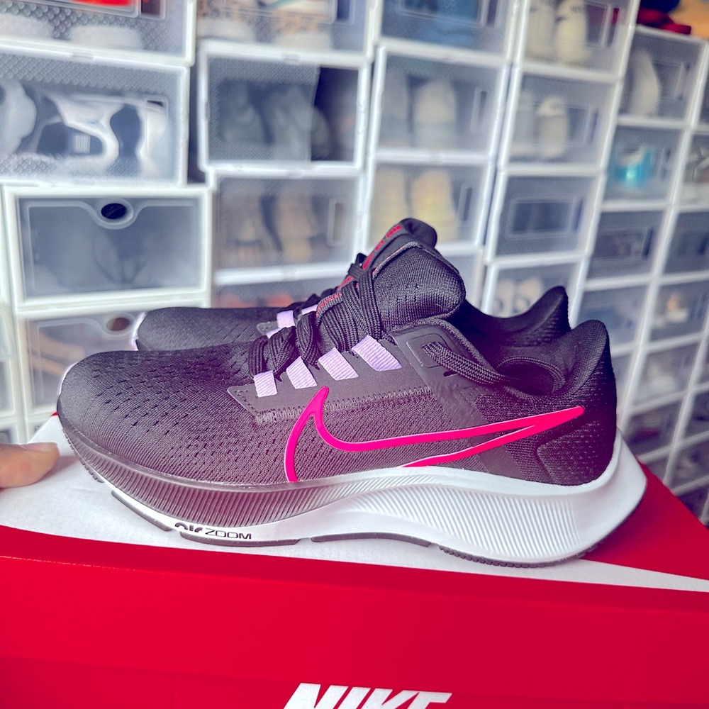 NIKE ZOOM SZ 5.5